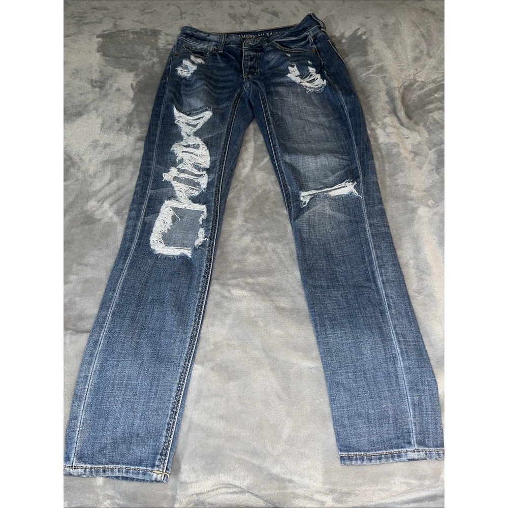 American Eagle Distressed Stretch Jeans. Size 00